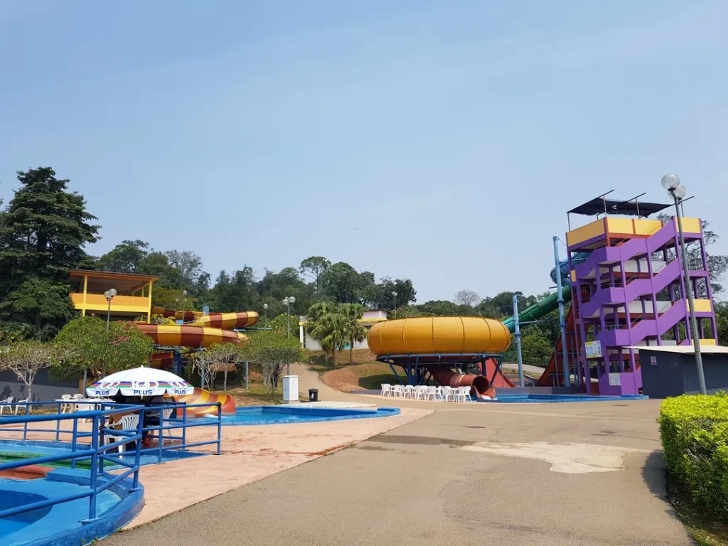 Fasiliti dan Kemudahan di Melaka Wonderland