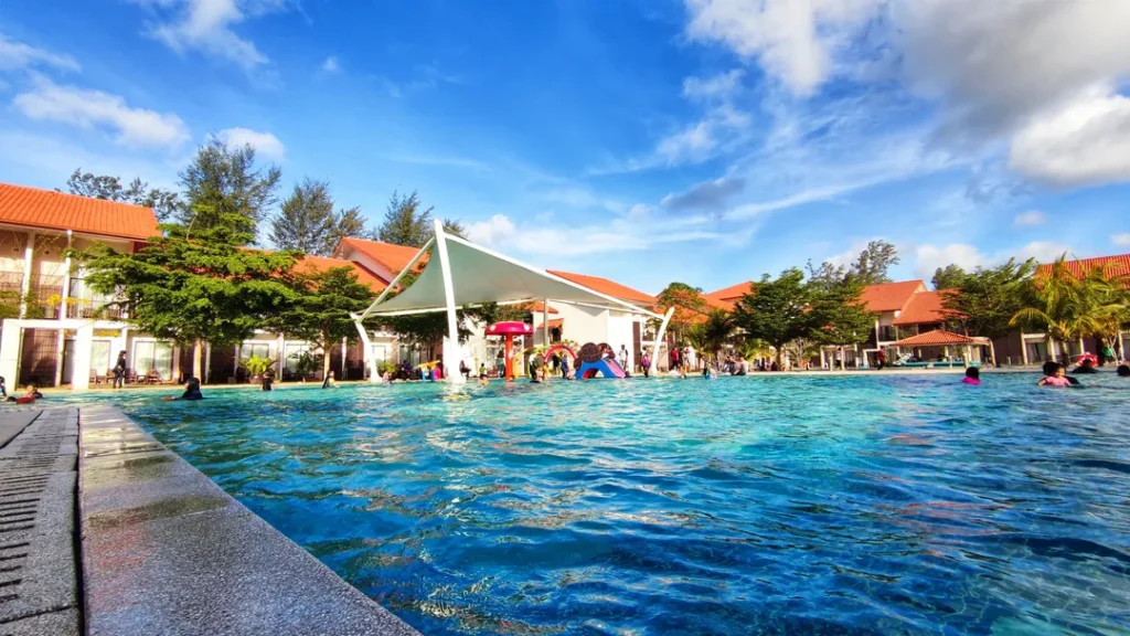 Fasiliti Tambahan Kolam Renang di Resort