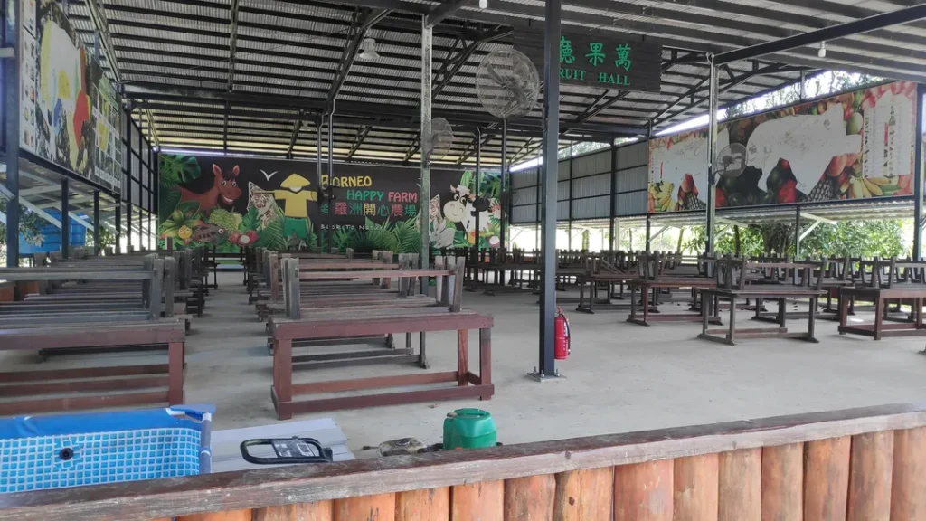 Fasiliti dan Restoran di Borneo Happy Farm