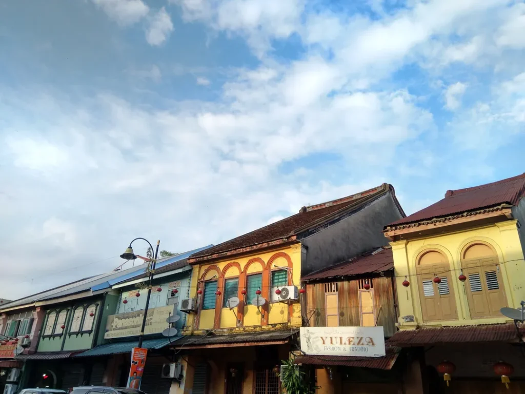 Kedai kedai Tradisional dan Pasar di Chinatwon KT