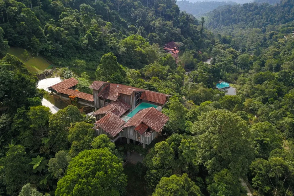 Pemandangan Alam dan Keindahan Semula Jadi di Enderong Resort