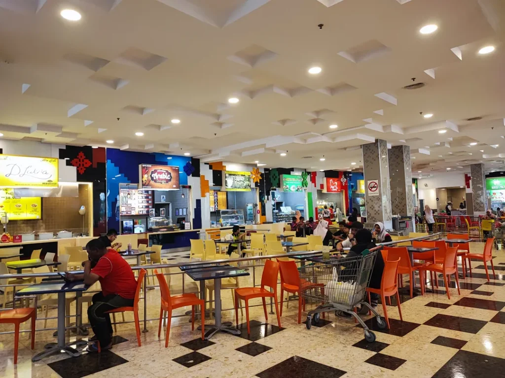 Pilihan Makanan dan Restoran di Mesra Mall