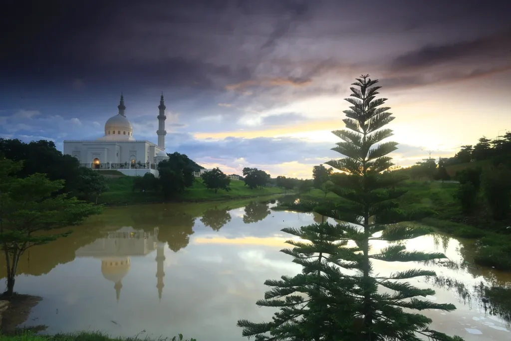 Sejarah dan Pentingnya Masjid Sri Sendayan