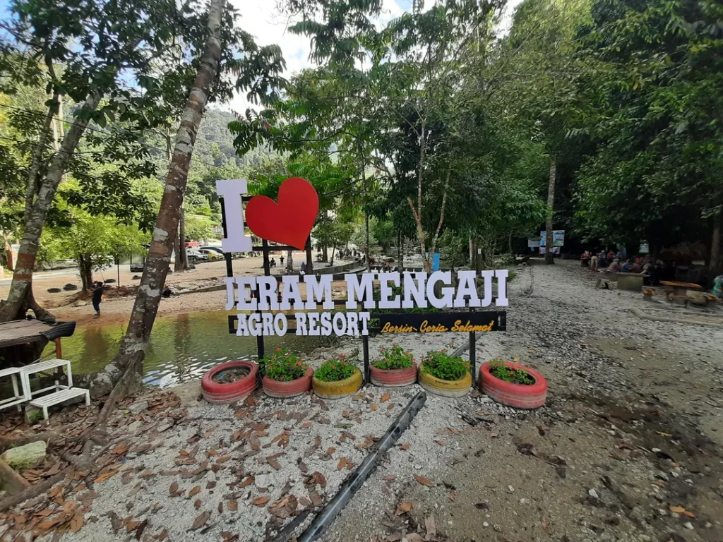 Tempat Menarik di Kelantan Jeram Mengaji Agro Resort