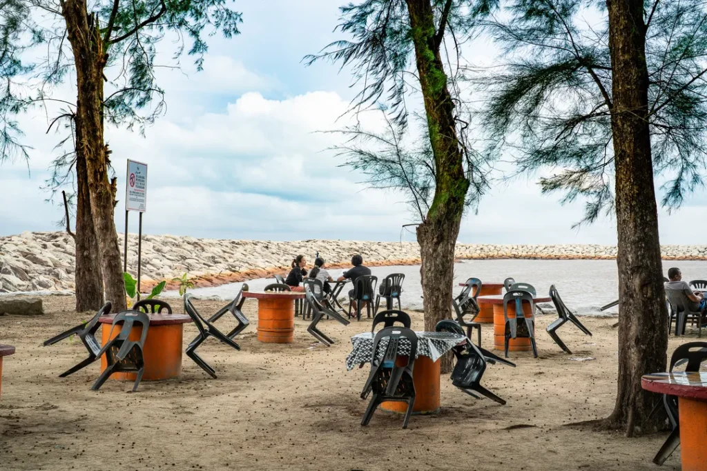 Tempat Menarik di Kelantan Pantai Kemayang