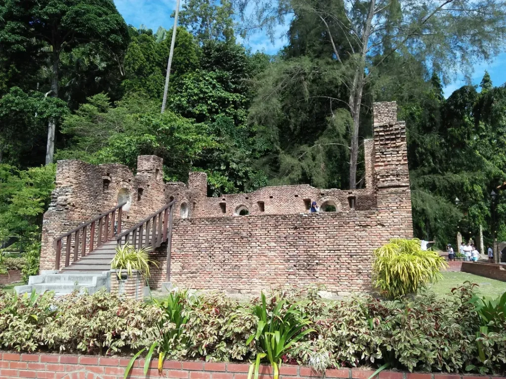 Tempat Menarik di Pangkor Kota Belanda