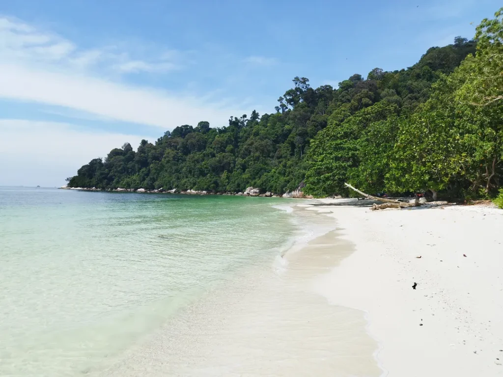 Tempat Menarik di Pangkor Teluk Segadas