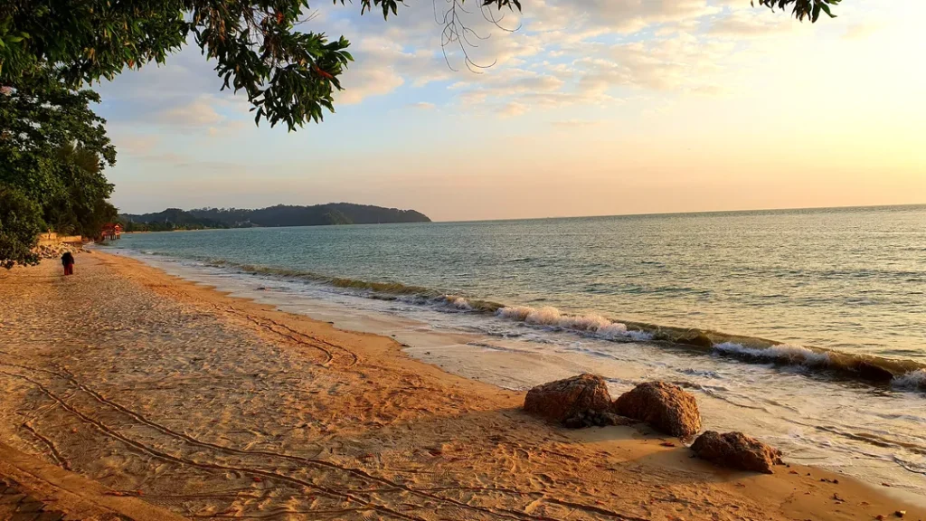 Tempat Menarik di Port Dickson Pantai Purnama