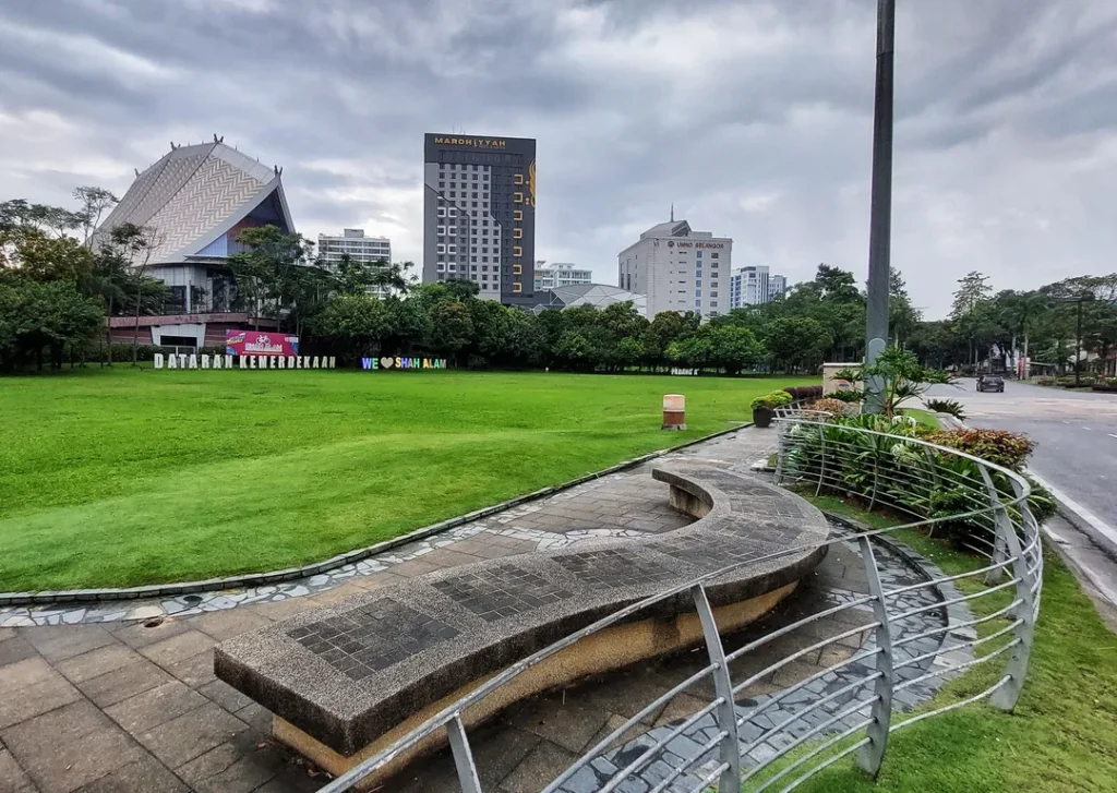 Tempat Menarik di Shah Alam Dataran Kemerdekaan Shah Alam