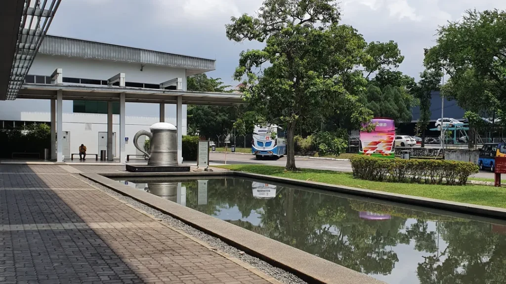 Lokasi dan Akses ke Royal Selangor Visitor Centre