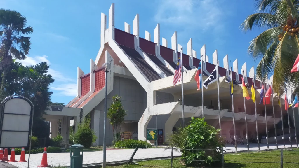 Sejarah dan Kepentingan Muzium Sabah