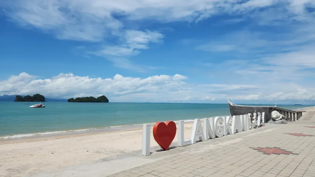 Tempat Menarik dan Aktiviti Budaya di Tj. Rhu