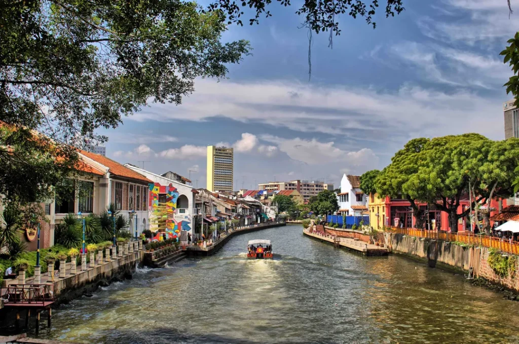 Tempat Menarik di Melaka Melaka River Cruise