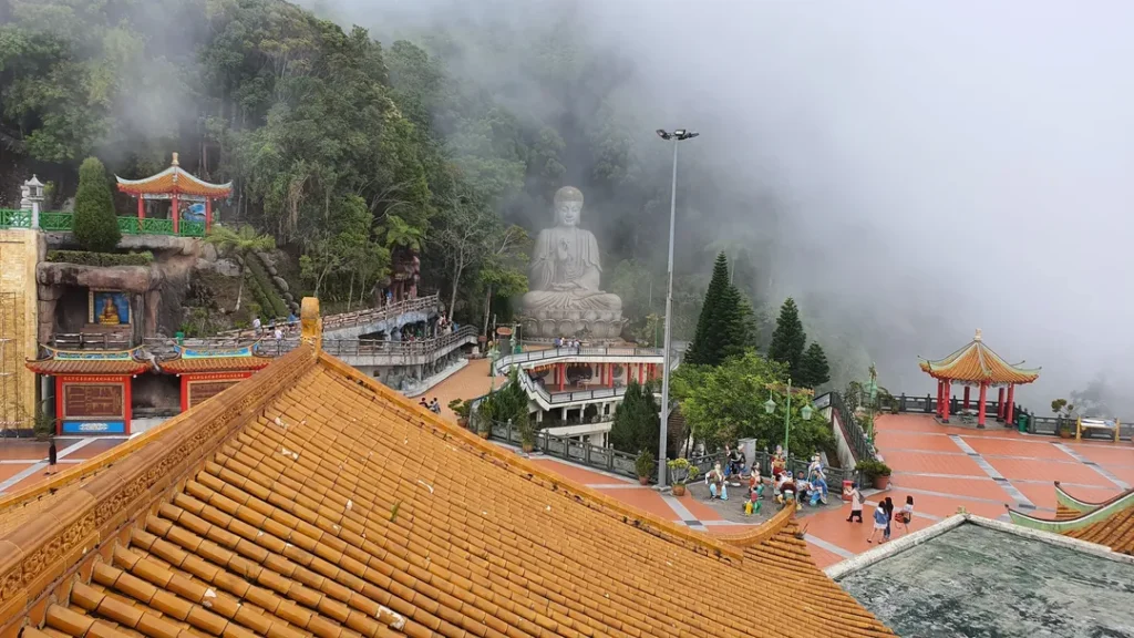 Tempat Menarik di Pahang Chin Swee Caves Temple