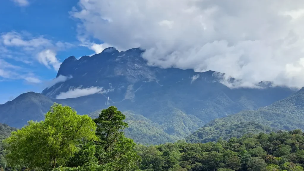 Tempat Menarik di Sabah Gunung Kinabalu