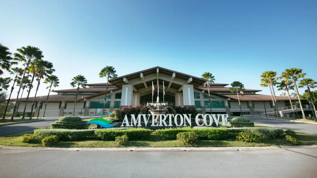 Tempat Menarik di Selangor Amverton Cove Golf Island Resort
