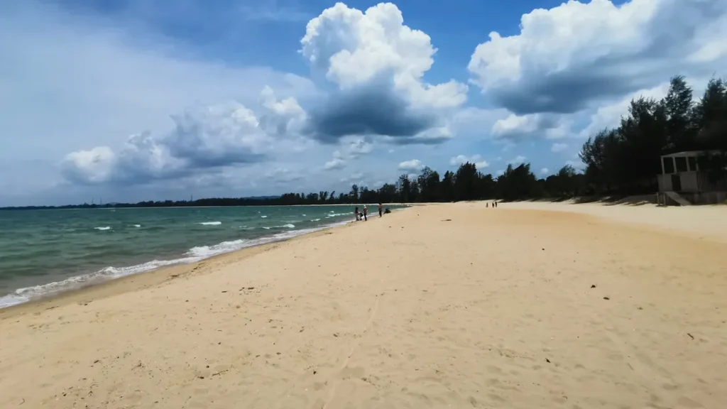 Tips Berkunjung ke Pantai Cherating