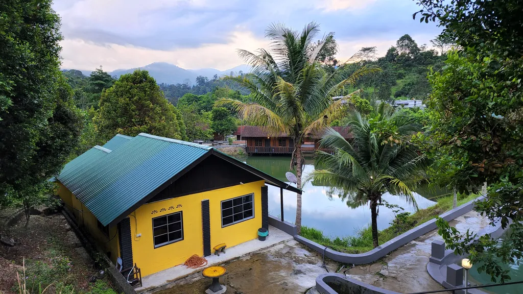 Fasilitas dan Servis yang Disediakan Resort Ajlaa Village