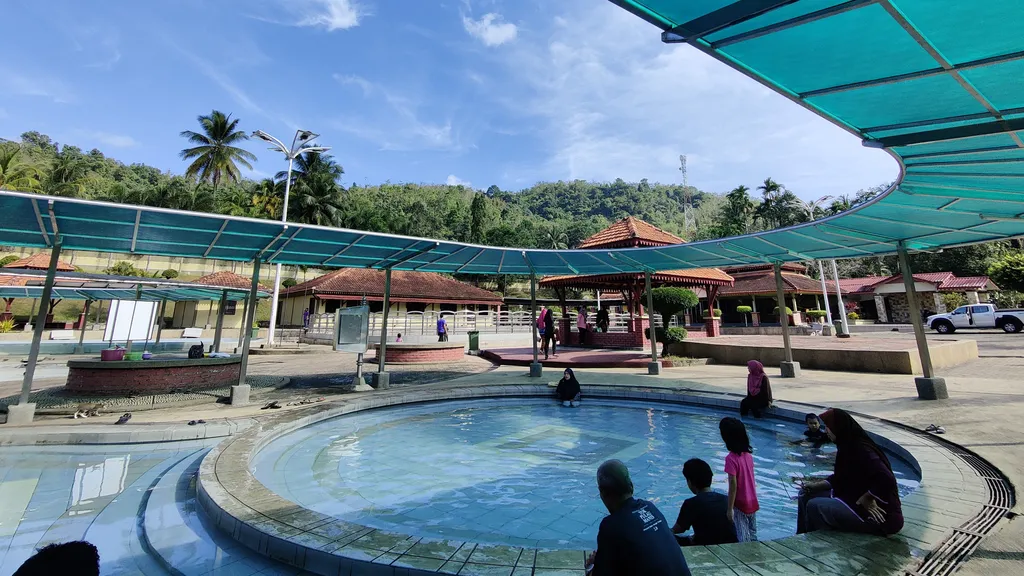 Manfaat Kesihatan dari Mandi Air Panas Ulu Lenggong