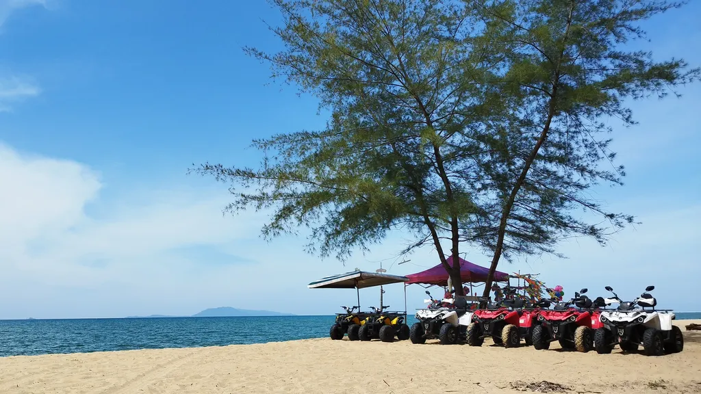 Ragam Aktiviti Rekreasi di Pantai Bisikan Bayu