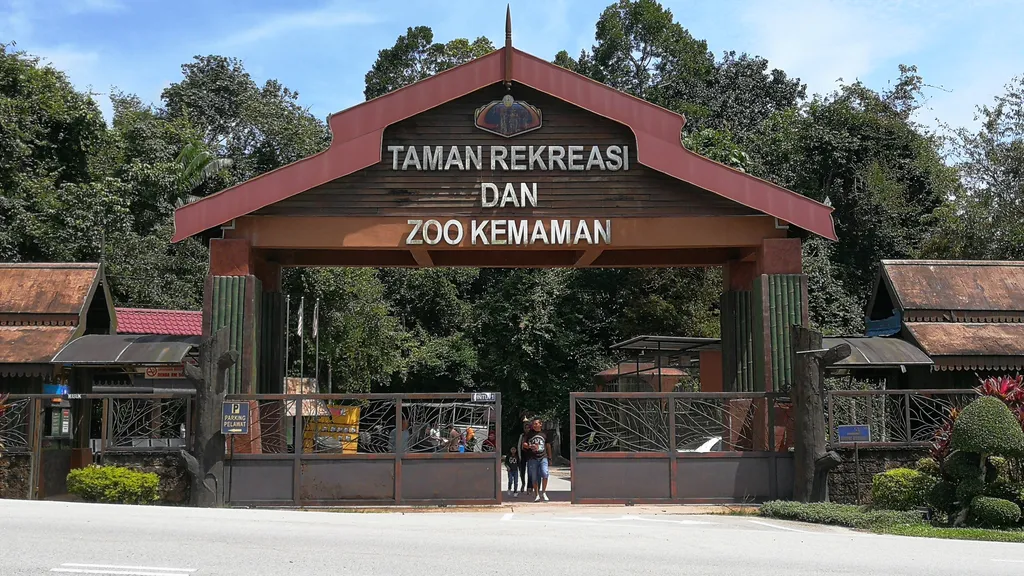 Tempat Menarik di Cherating Zoo Kemaman