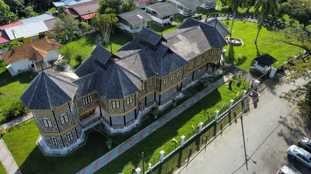 Tempat Menarik di Kuala Kangsar Istana Kenangan Bukit Chandan