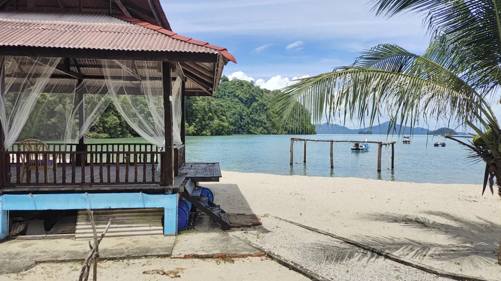 Tempat Menarik di Pulau Tuba Tuba Beach Resort Langkawi