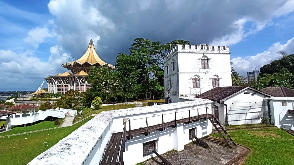 Tempat Menarik di Sarawak Fort Margherita