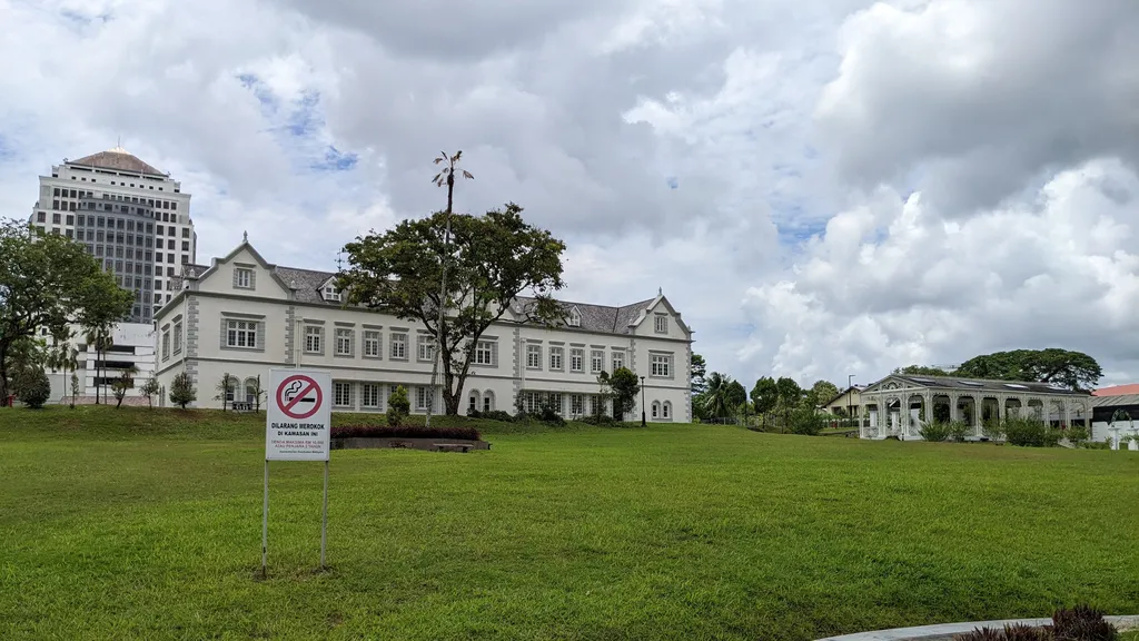 Tempat Menarik di Sarawak Muzium Sarawak