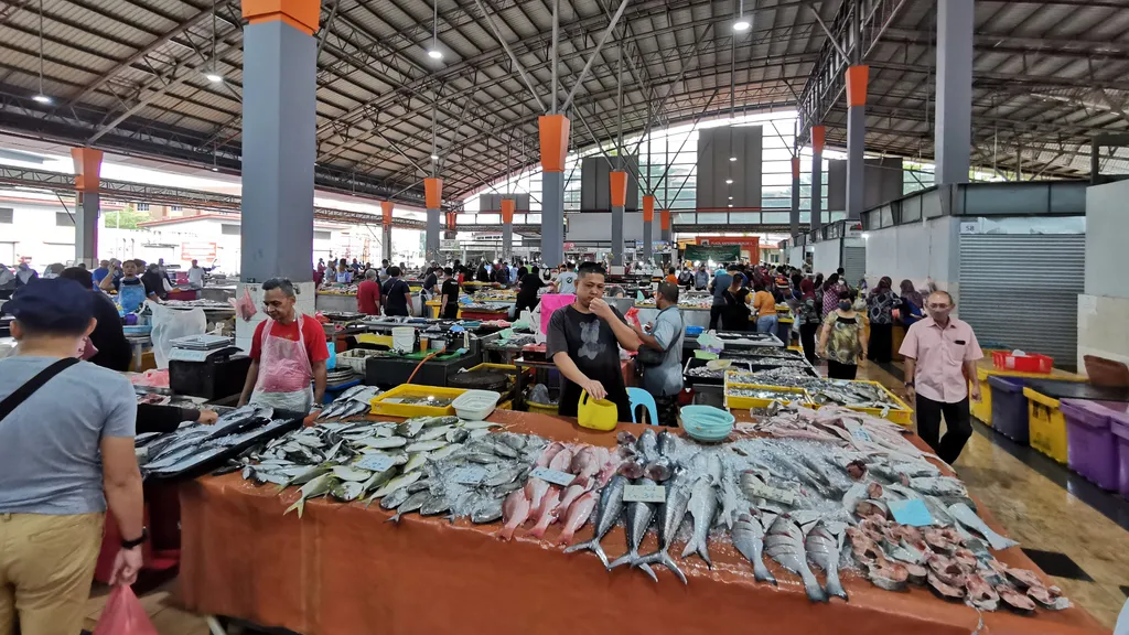 Tempat Menarik di Sarawak Pasar Satok