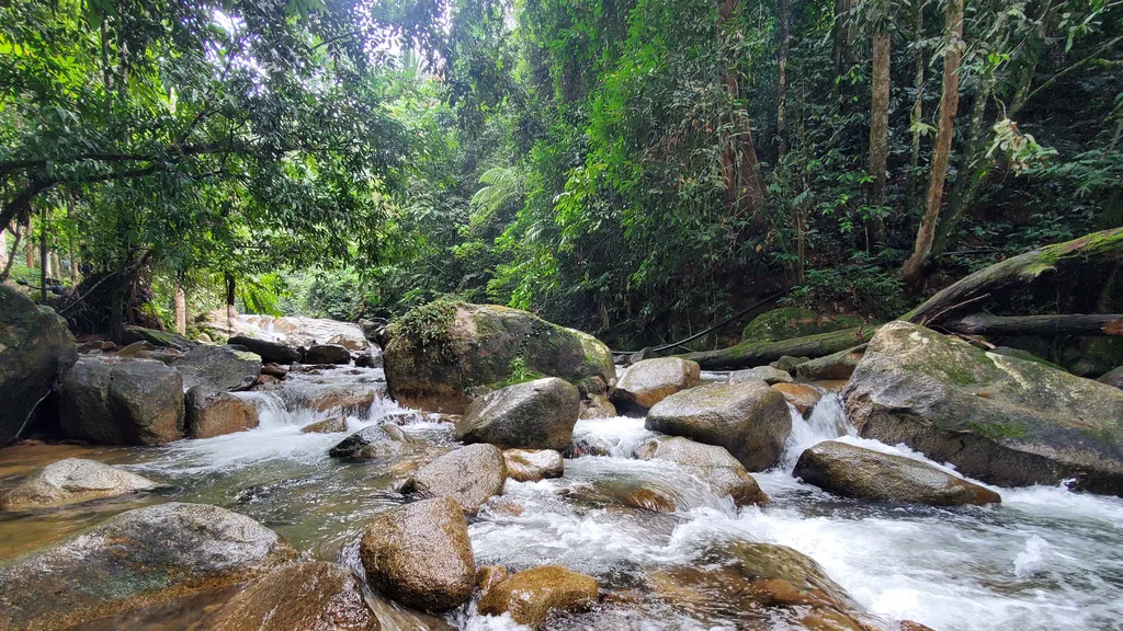 Tempat Menarik di Segamat Air Terjun Sungai Bantang