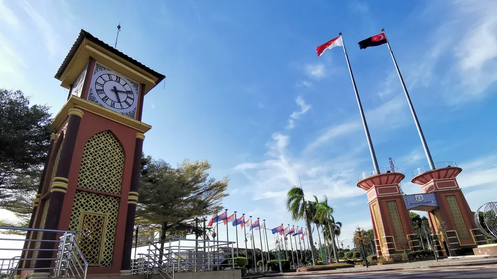 Tempat Menarik di Segamat Menara Jam