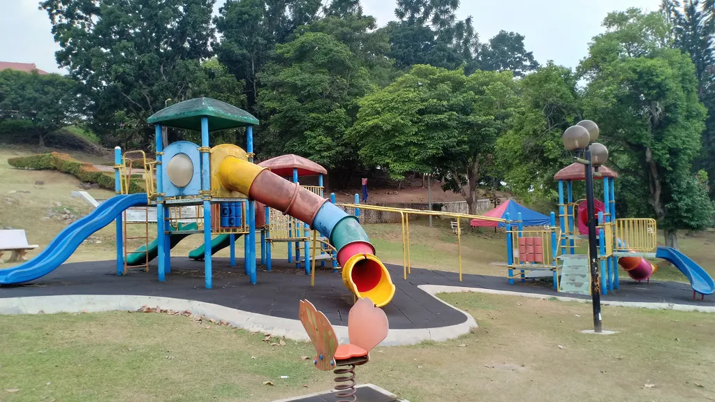 Tempat Menarik di Segamat Rock Garden