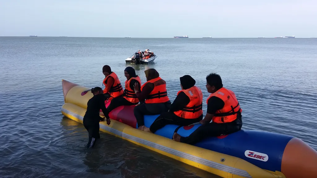 Aktiviti Pantai dan Rekreasi di Pantai Pangkalan Balak