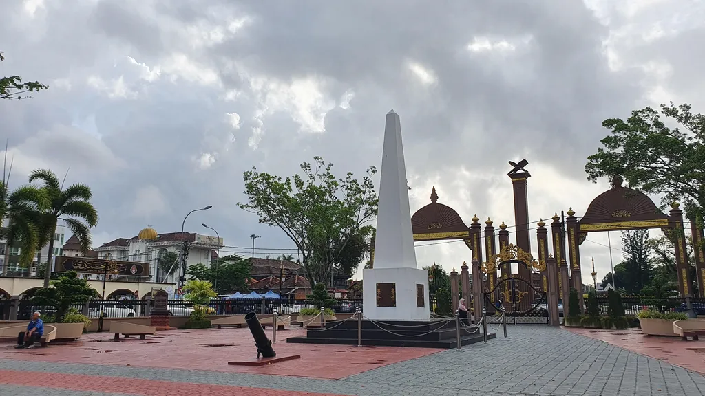 Arsitektur dan Desain Sekitar Padang Merdeka Kelantan