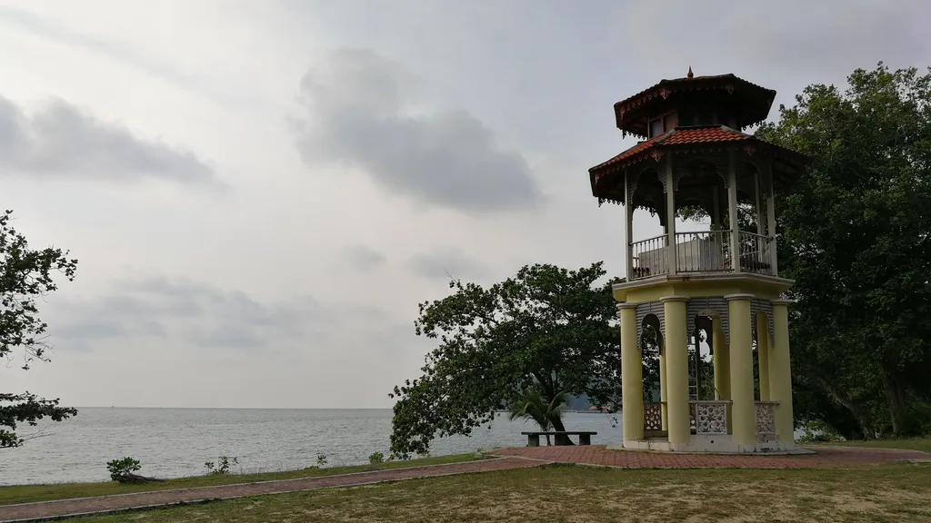 Fasilitas dan Kemudahan untuk Pengunjung di Teluk Ketapang P. Pangkor