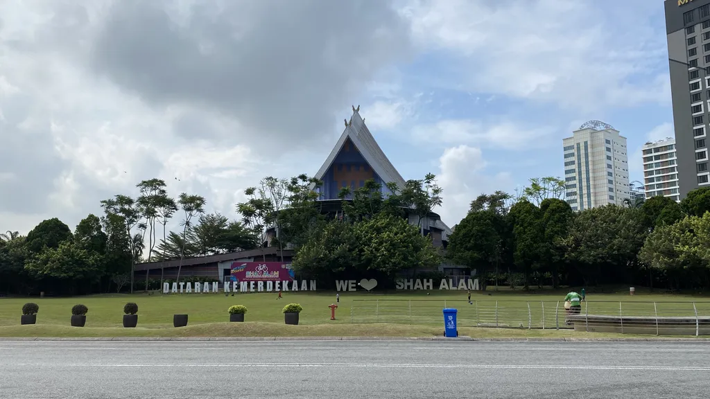 Dataran Kemerdekaan Shah Alam