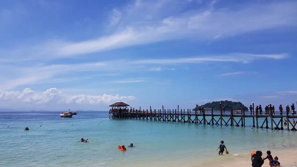 Pantai Manukan Sabah