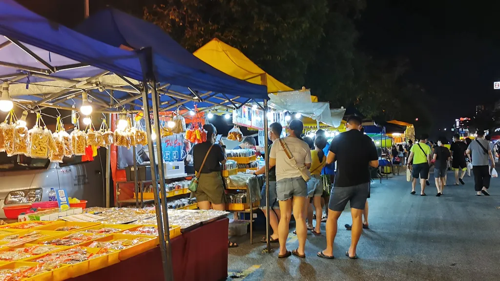 Pengalaman Unik Pasar Malam Setia Alam