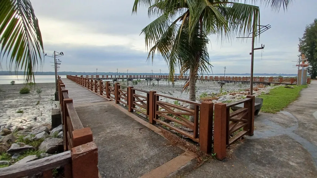 Tarikan Lain di Sekitar Laguna Park