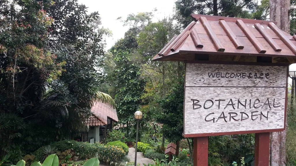 Tempat Romantis di Bukit Tinggi Botanical Garden