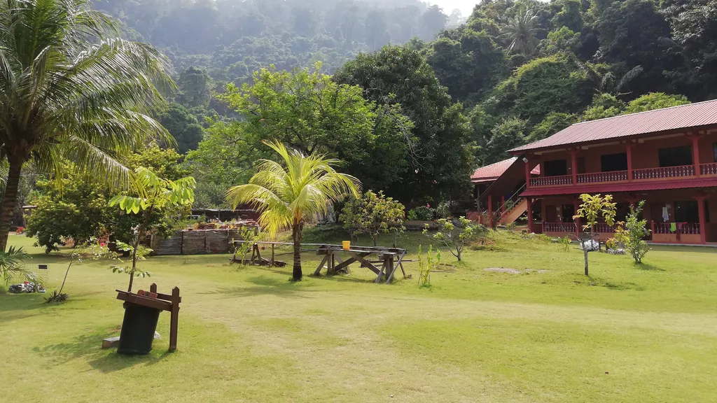 Menginap di Penginapan dengan Fasilitas Bermain Anak Pulau Tioman