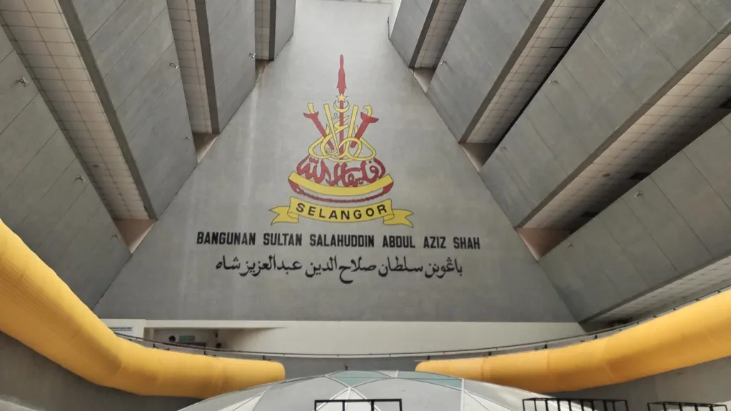Tempat Instagramable Bangunan Sultan Salahuddin Abdul Aziz Shah