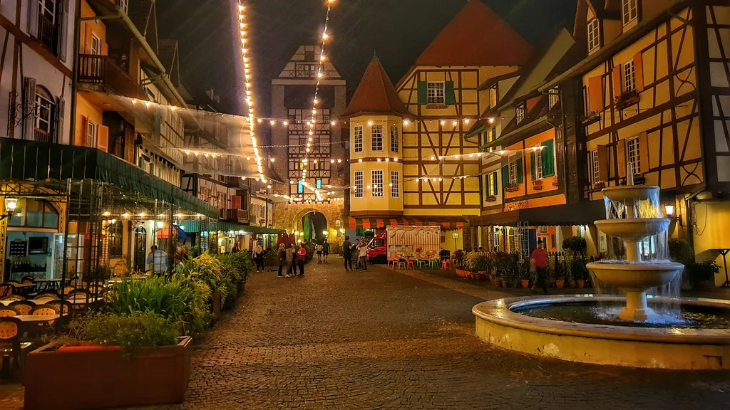 Tempat Romantis Bukit Tinggi Colmar Tropicale