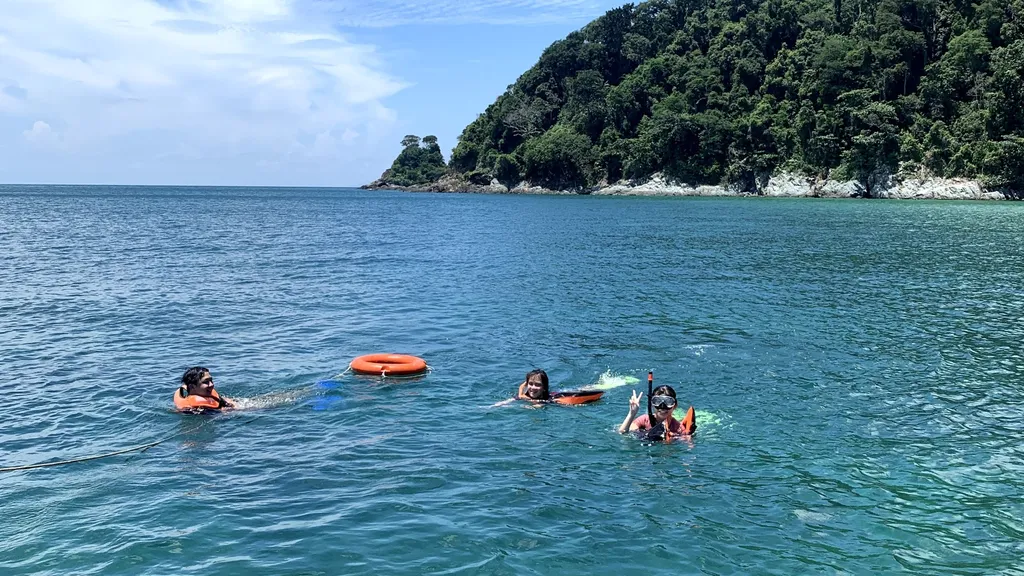 Menyelam di Pulau Rawa