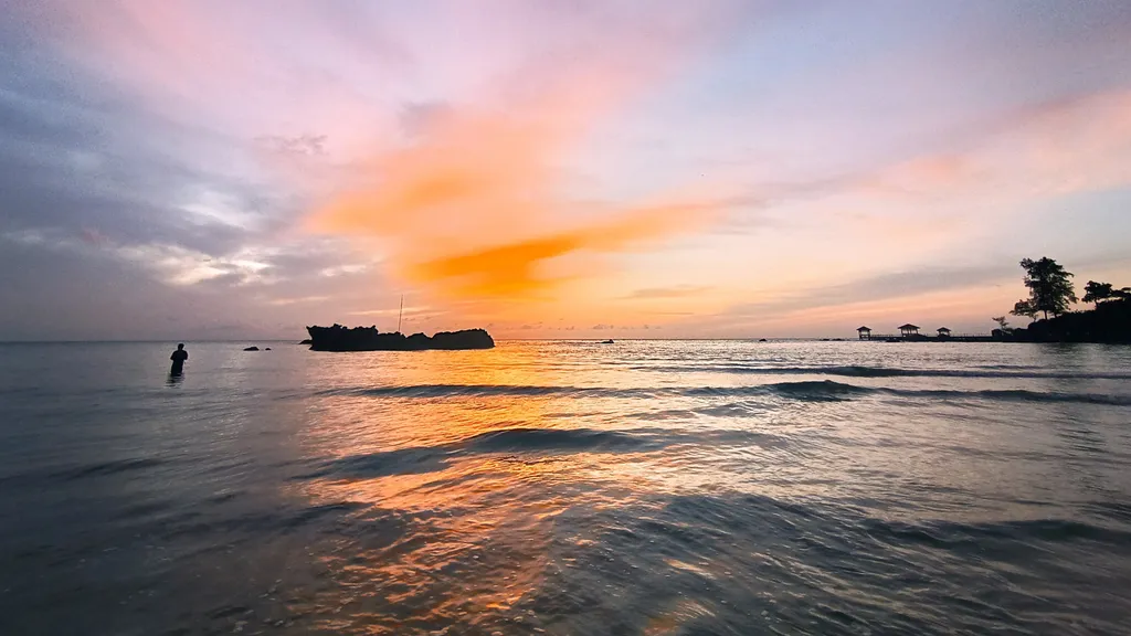 Pantai Tanjung Balau