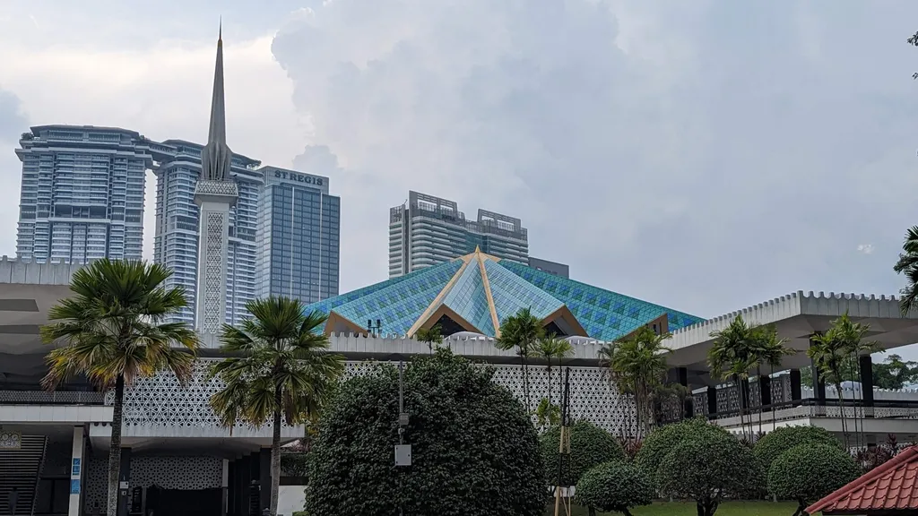 Wisata Bersejarah Masjid Negara