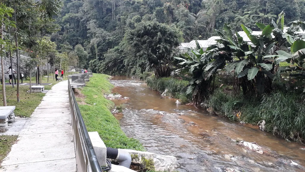 Wisata Tersembunyi Cameron Highlands Kuala Terla Waterfalls