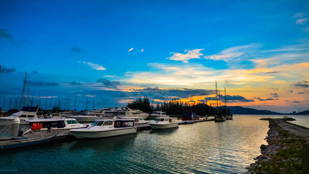 Menaiki Jetty dan Feri Menuju Pulau Pangkor